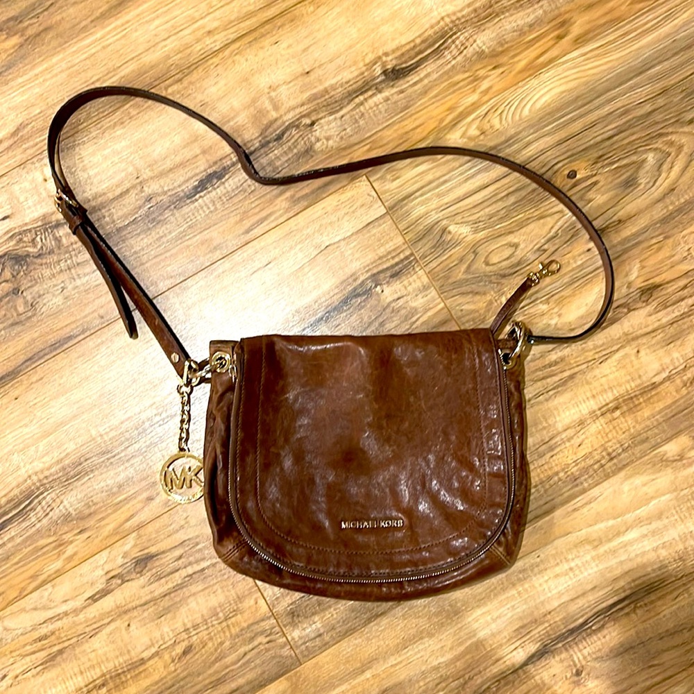 Limited edition Michael Kors crossbody! Leather